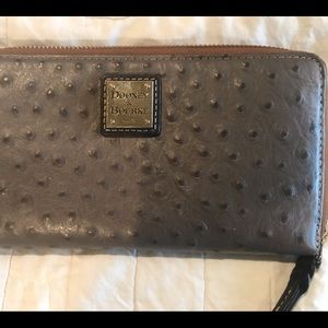 Dooney & Bourke wallet